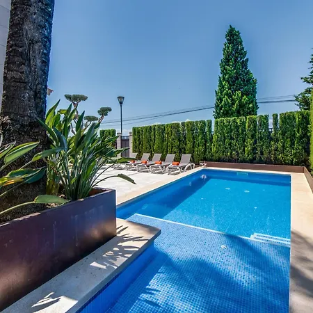 With Private Pool *