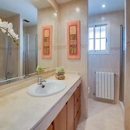 Hébergement de vacances With Private Pool *